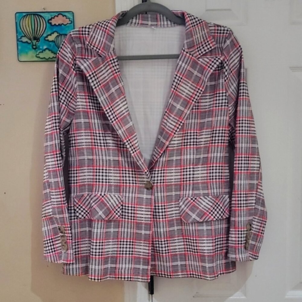 Blazer - Picture 2 of 6